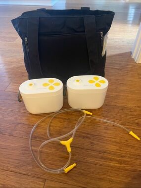 Medela Black Tote Bag with Power Adapters